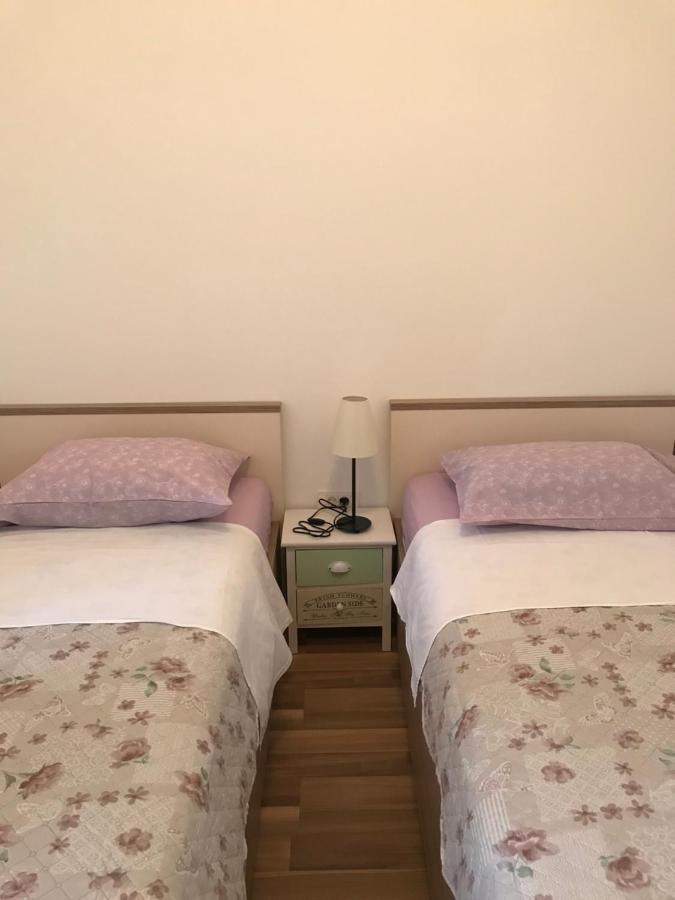 Apartmani Matea Cres Esterno foto