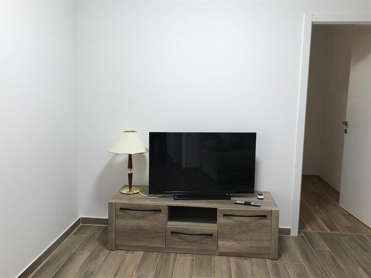 Apartmani Matea Cres Esterno foto