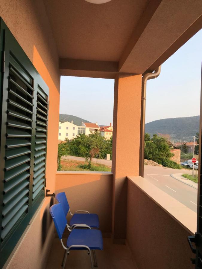 Apartmani Matea Cres Esterno foto