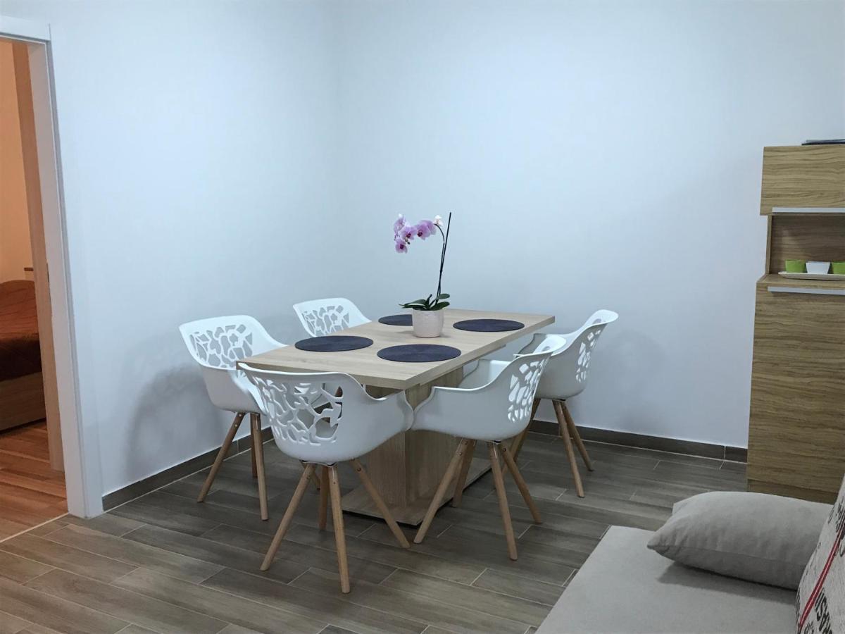 Apartmani Matea Cres Esterno foto